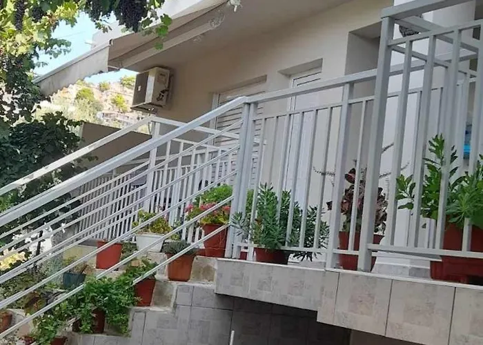 Guest house Era Skiathos Town